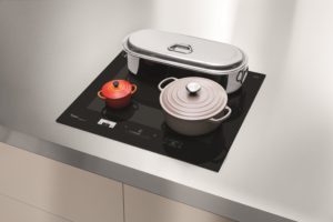 Touch display and assisted cooking allow the user to easily select the settings and cooking getting the best results without any effort (courtesy of Whirlpool)